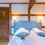 La Belle Maison Bed and breakfast 3*