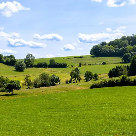 La Belle Maison Bed & Breakfast