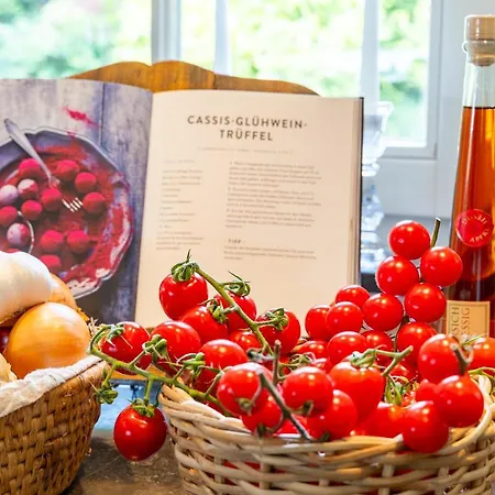 La Belle Maison Bed & Breakfast