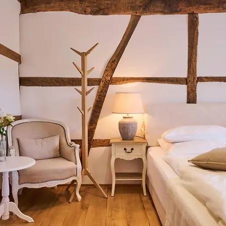 La Belle Maison Couette-café 3*